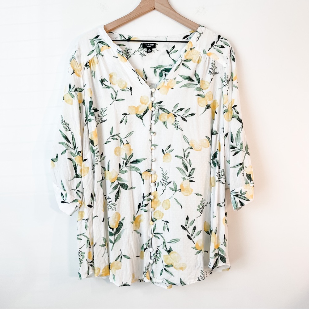 Torrid Button Down 3/4 Sleeve Lemon Top Size 3